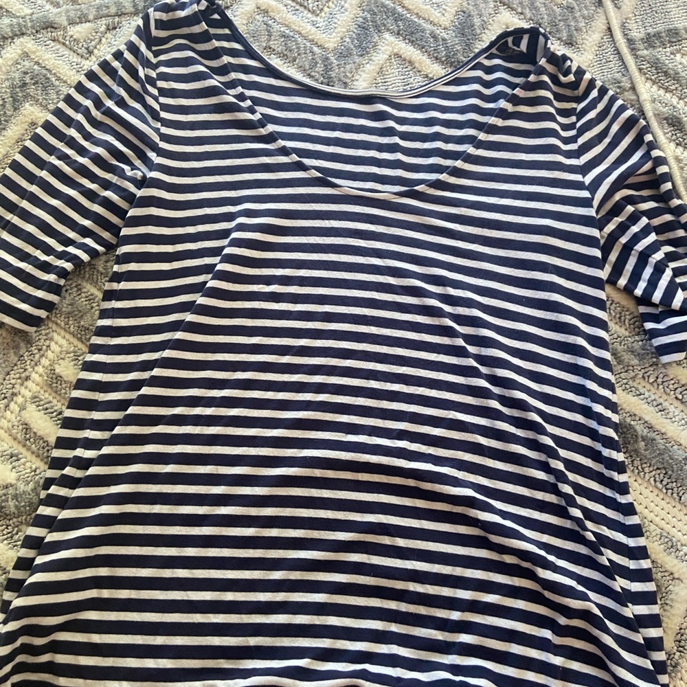 LG TEE